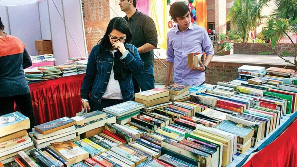 Daryaganj Book Market