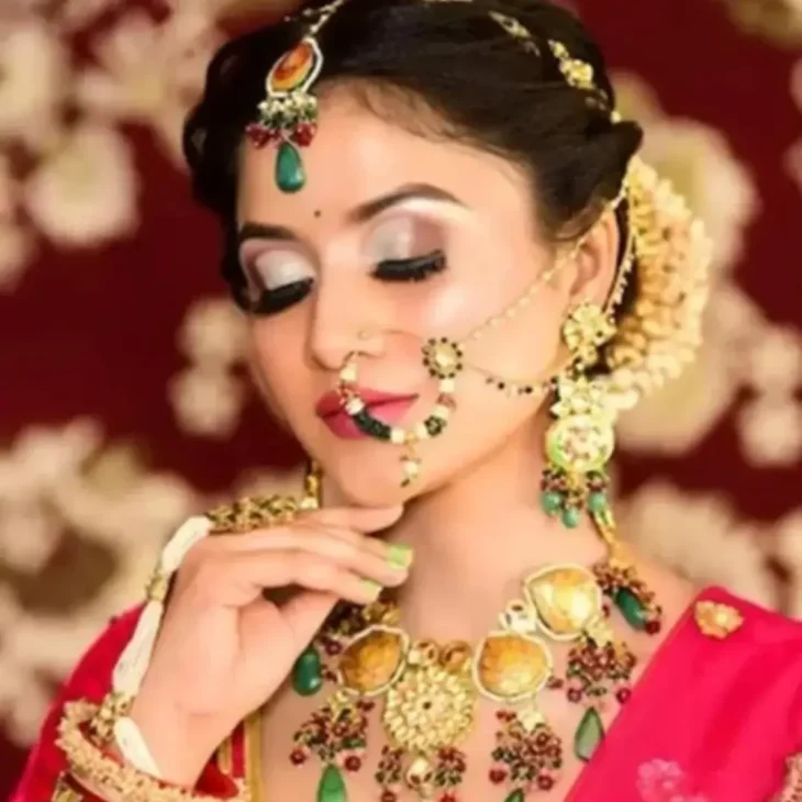 Glamorous and Bold Makeup Look Wedding
